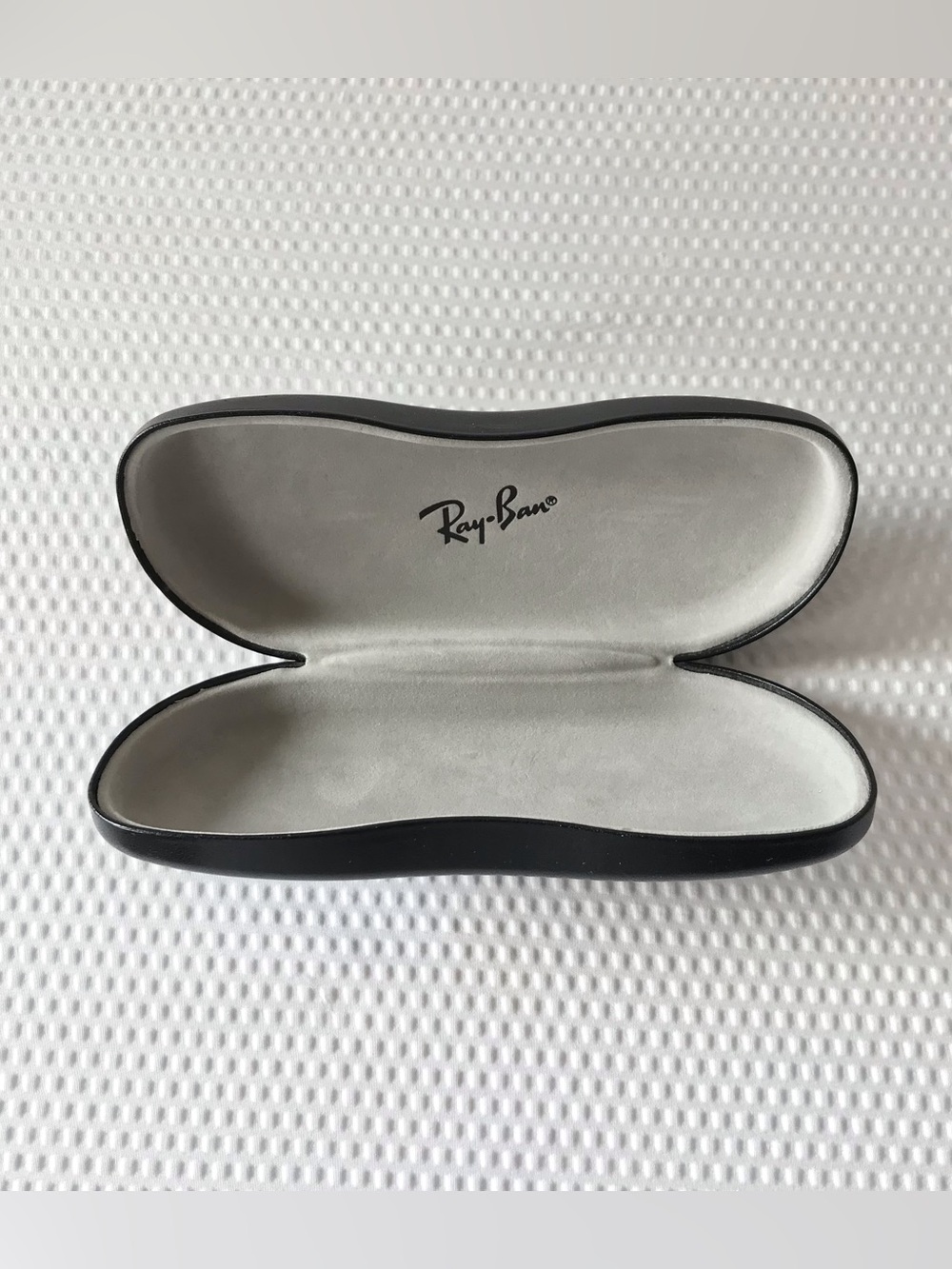 Authentic Ray Ban Black Hard Shell Sunglasses Case unisex replacement